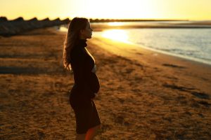 Best Pregnancy Travel Outfits That Keep You Feeling Great