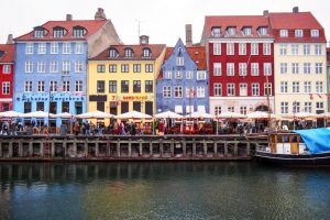 ADB повишава перспективите за растеж на Китай, тъй като износът и инвестициите във високи технологии дават импулс