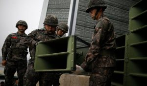 10 южнокорейски войници, ранени при неочаквана експлозия по време на военна тренировка
