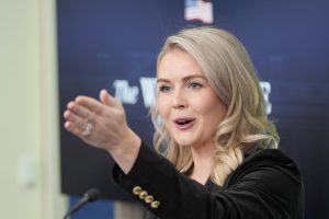 Икономиката на Китай надминава очакванията през 2025 г