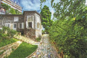 Обединяване на забравена чужда общност